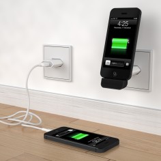 Bluelounge MiniDock til iPhone5 med lightning i brug