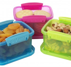 Klip IT BPA snackbox i tre farver med snacks