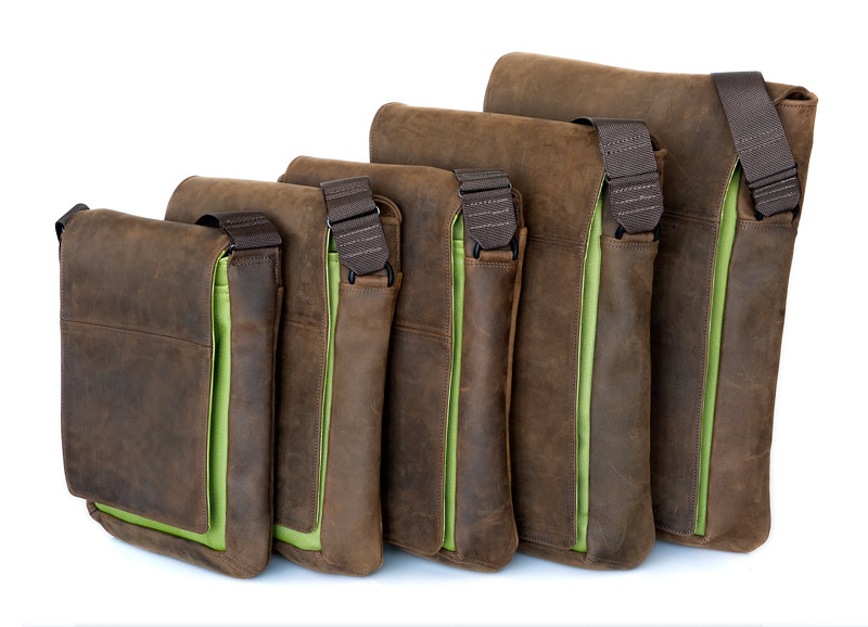 Muzetto af Waterfield i brun læder med grønt stof 5 størrelser