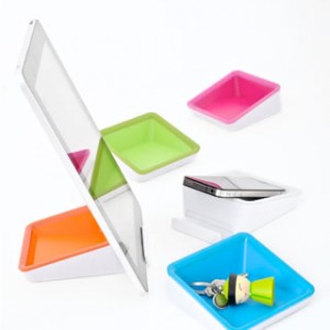 Nest iPad stander og opbevaring i mange farver i brug