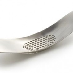 Rocker™ hvidløgspresser i børstet rustfrit stål